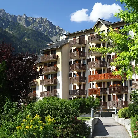 Résidence Pierre&vacances La Rivière 3*