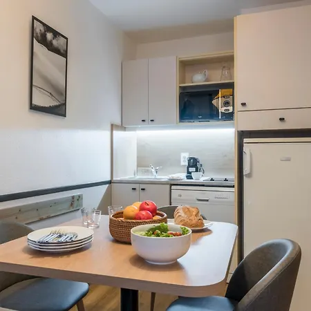 Pierre & La Riviere Aparthotel 3*