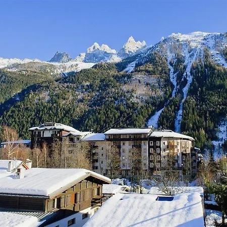 Pierre & La Riviere 3* Σαμονί