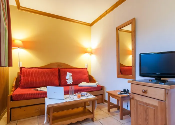 Pierre & La Riviere 3* שאמוני