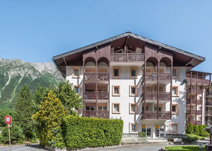 Pierre & La Riviere Aparthotel 3*