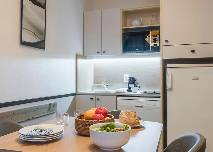 Pierre & La Riviere Aparthotel 3*