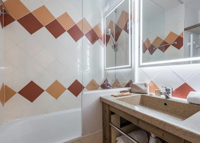 Pierre & La Riviere 3*