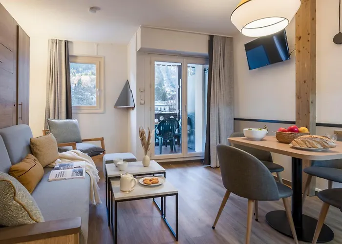 Pierre & La Riviere Aparthotel 3*