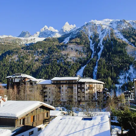 Pierre & La Riviere 3* Σαμονί