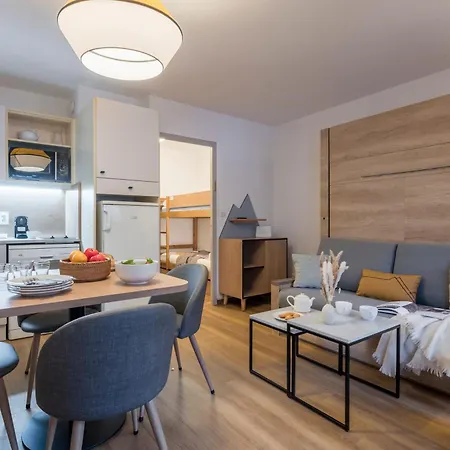 Ξενοδοχείο με διαμερίσματα Pierre & La Riviere 3*