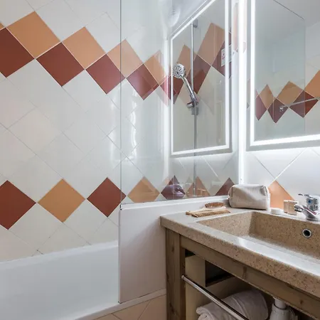 Pierre & La Riviere 3*