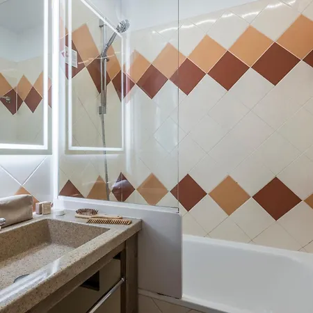 Ξενοδοχείο με διαμερίσματα Pierre & La Riviere