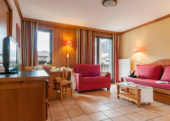 Pierre & La Riviere Aparthotel 3*
