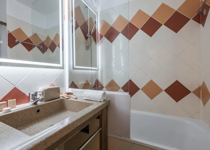 Pierre & La Riviere Aparthotel