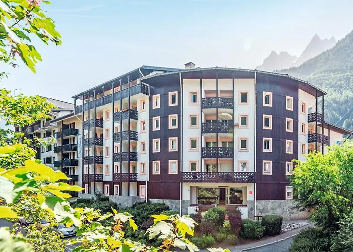 Pierre & La Riviere 3*